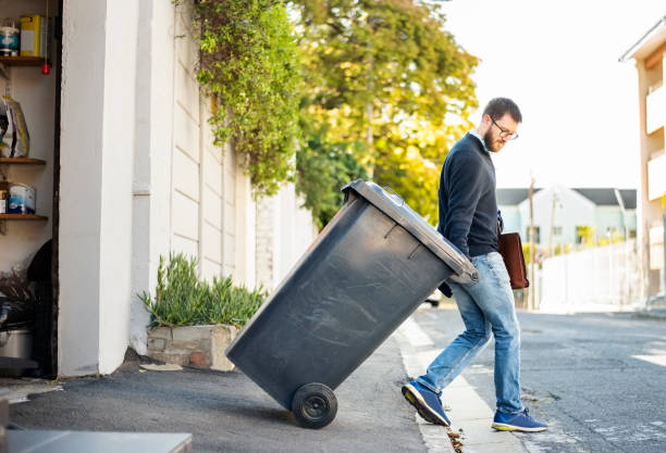 Best Estate Cleanout Services  in Smithville, NJ